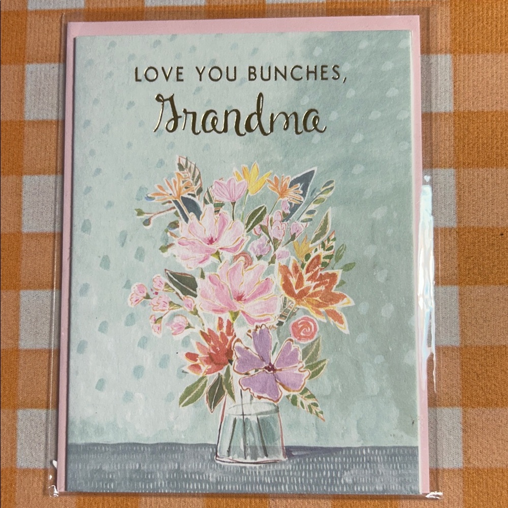 “Love you bunches, Grandma” Mother's Day Papyrus card